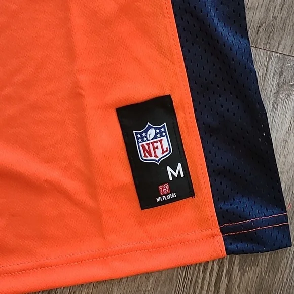 NFL Denver Broncos Jersey Size Medium 10/12